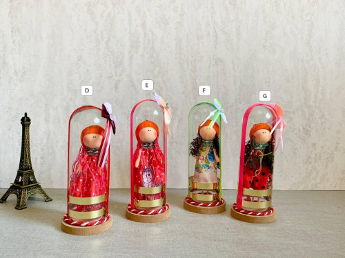 Valentine's Day gift: girl's doll in a glass box