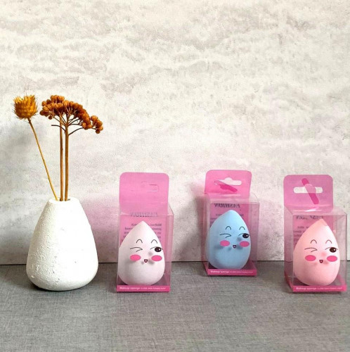 Egg makeup pad