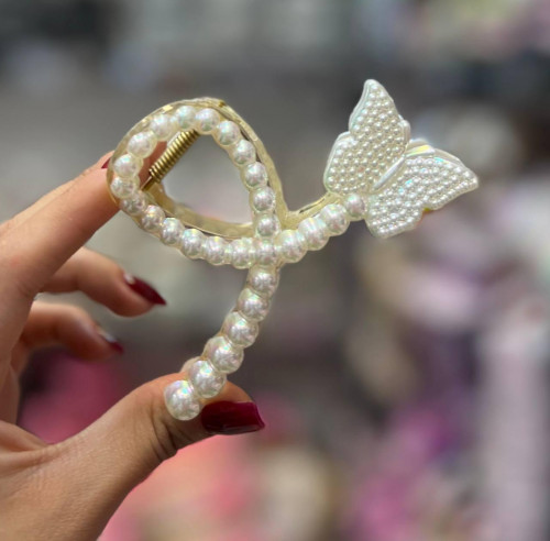 Pearl bow tie design clips