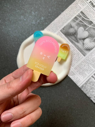 Fancy eraser with ice cream design